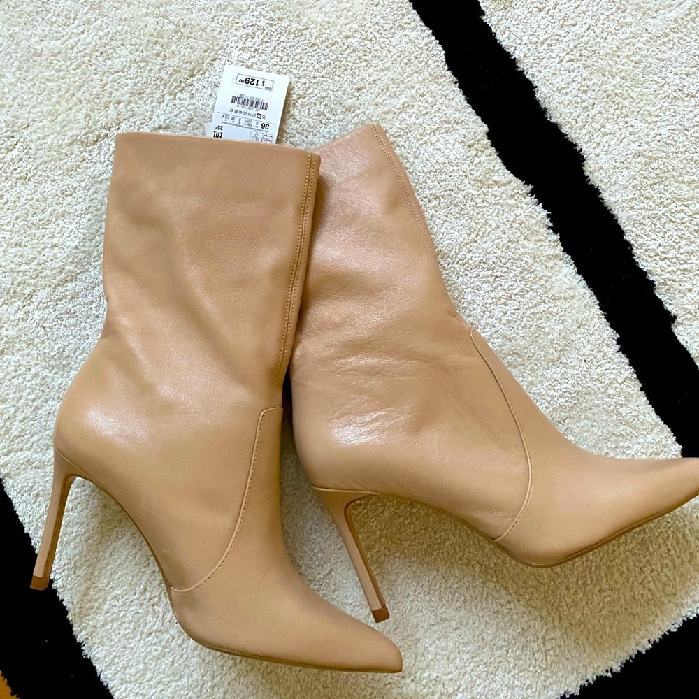 NWT - Zara Tan Leather Ankle Boots!!